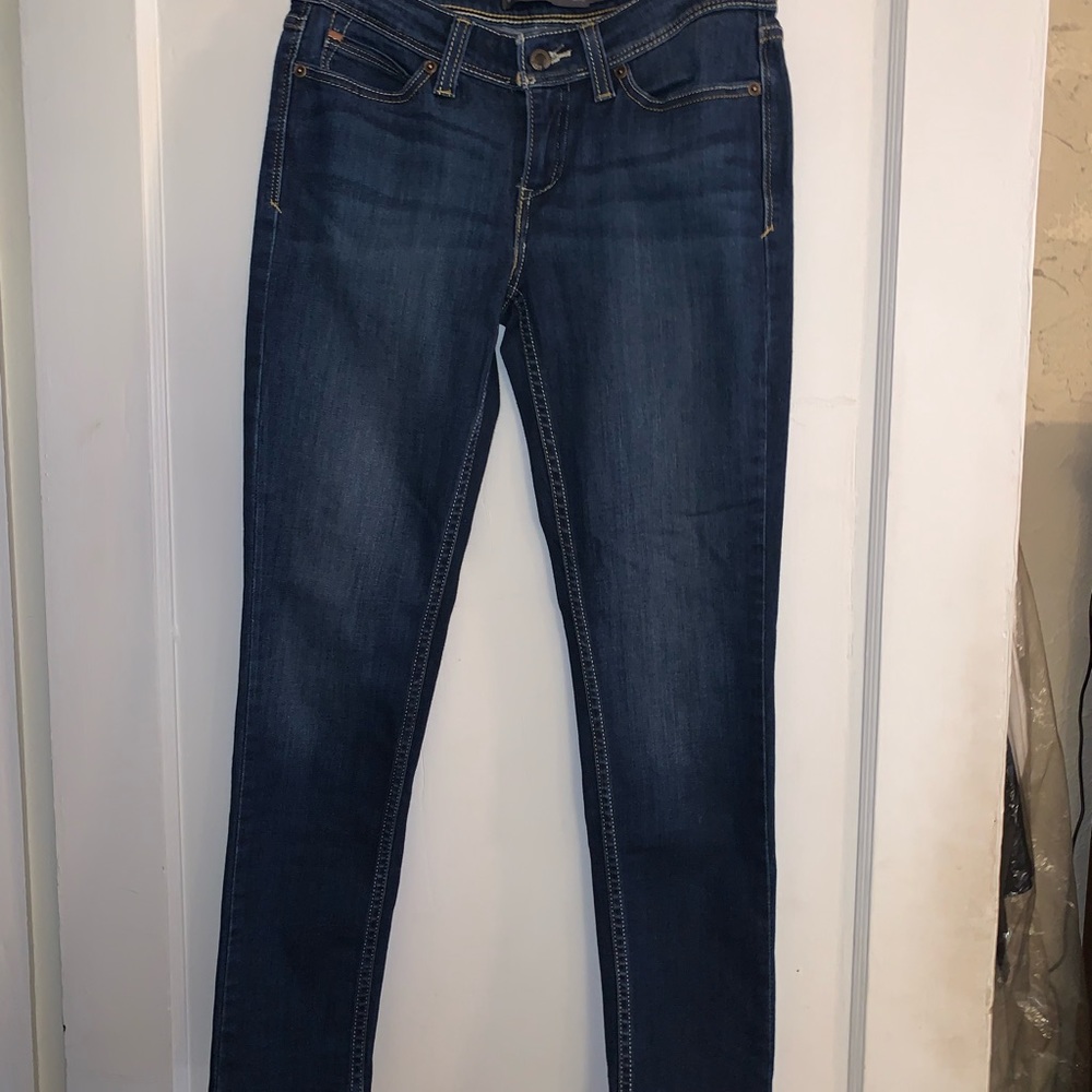 Women’s Levi’s size 5/27